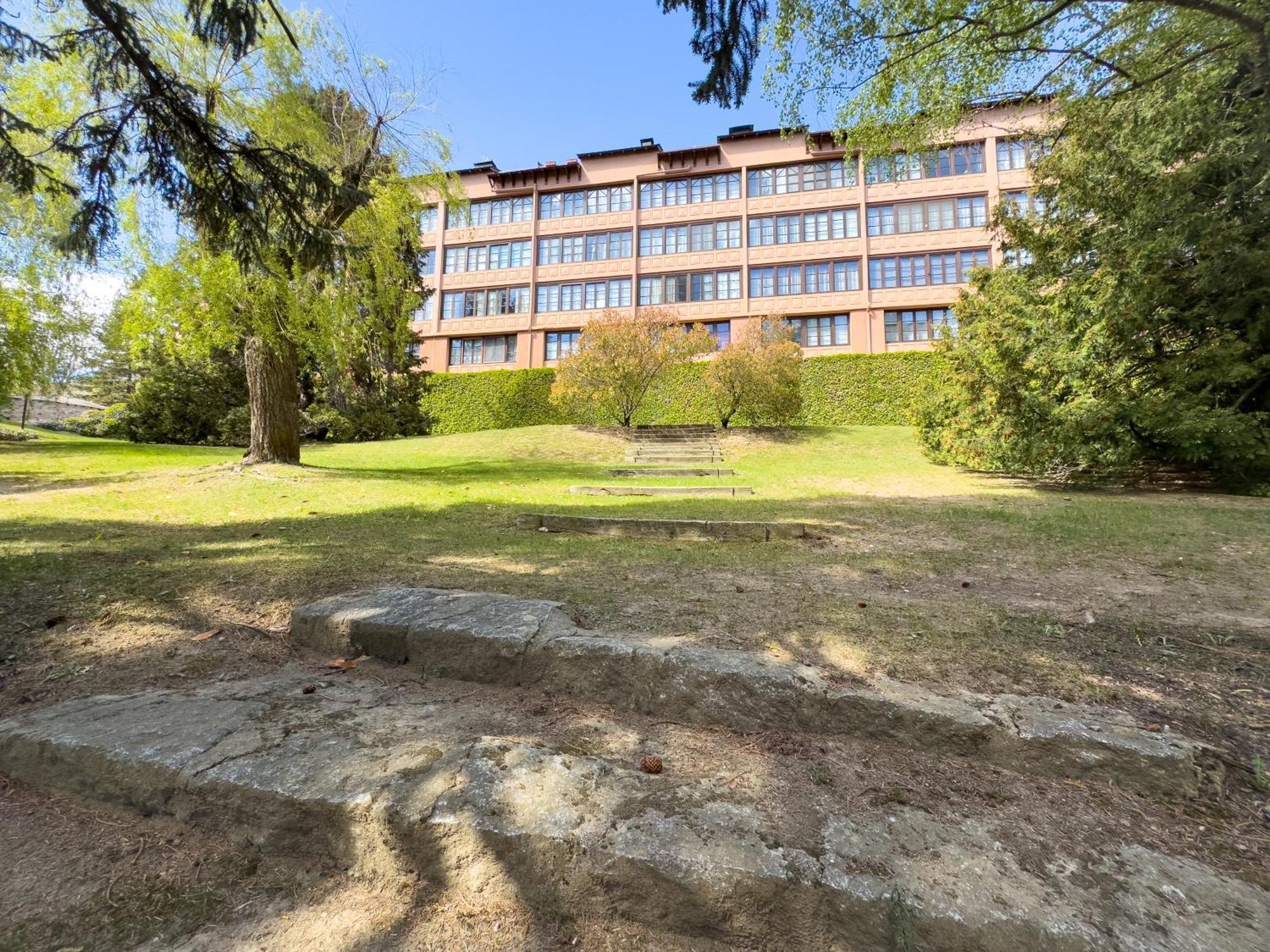 Apartamento Ideal Para Parejas En Enveitg Exterior photo